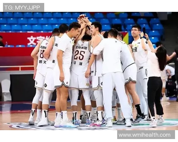 武汉篮球队与上海篮球队赛后分析力量对比与战术探讨